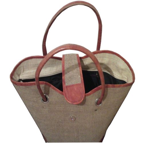 Sac à main en raphia – finition cuir