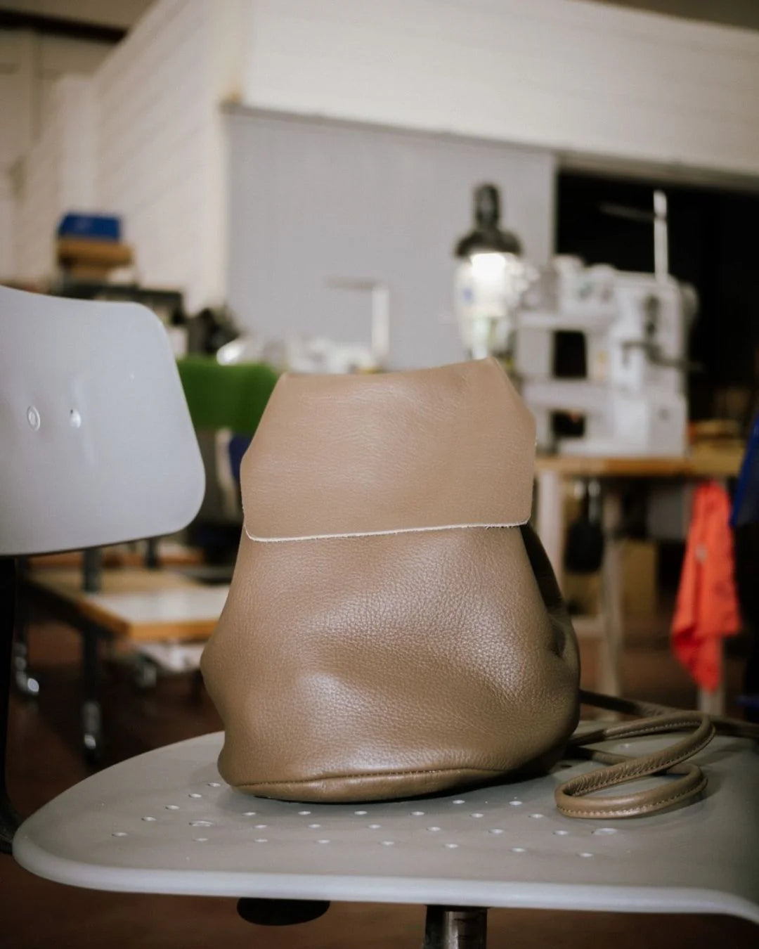 Mini Sac à Dos Cuir Gris IRENE — Artisanal Premium | Bmassy