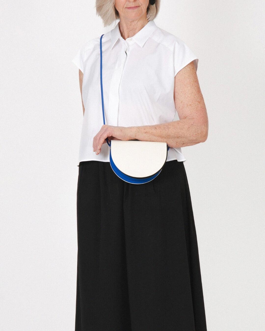 Sac à main blanc à porter épaule ou main