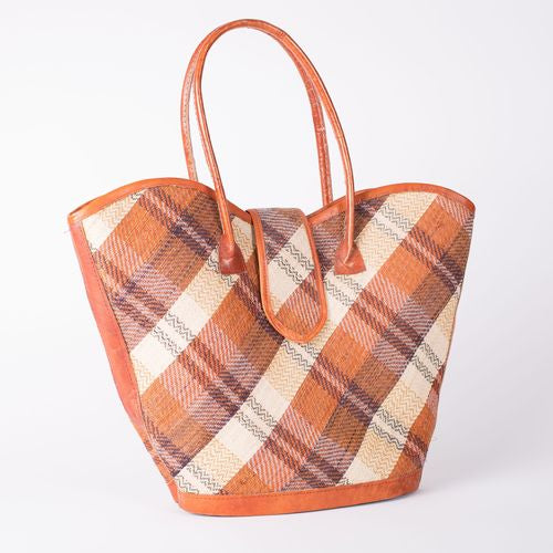 Sac à main en raphia – finition cuir coloré