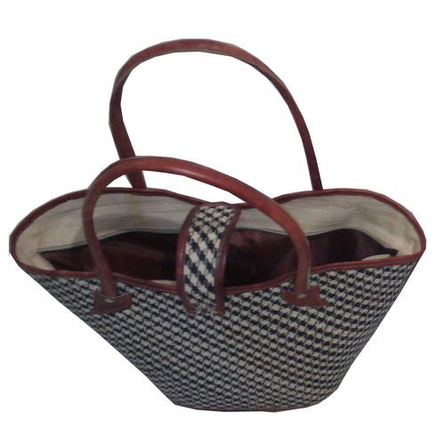 Sac à main en raphia à motif vichy – finition cuir trait fin