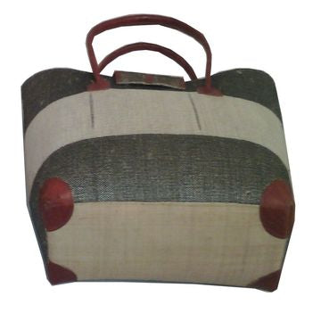 Sac à main artisanal en raphia tissé