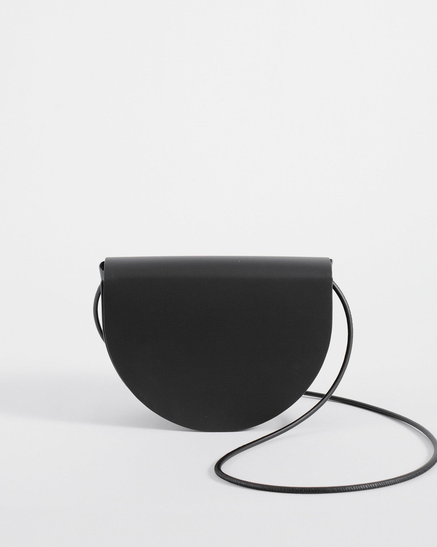 Sac à main noir à porter épaule ou main