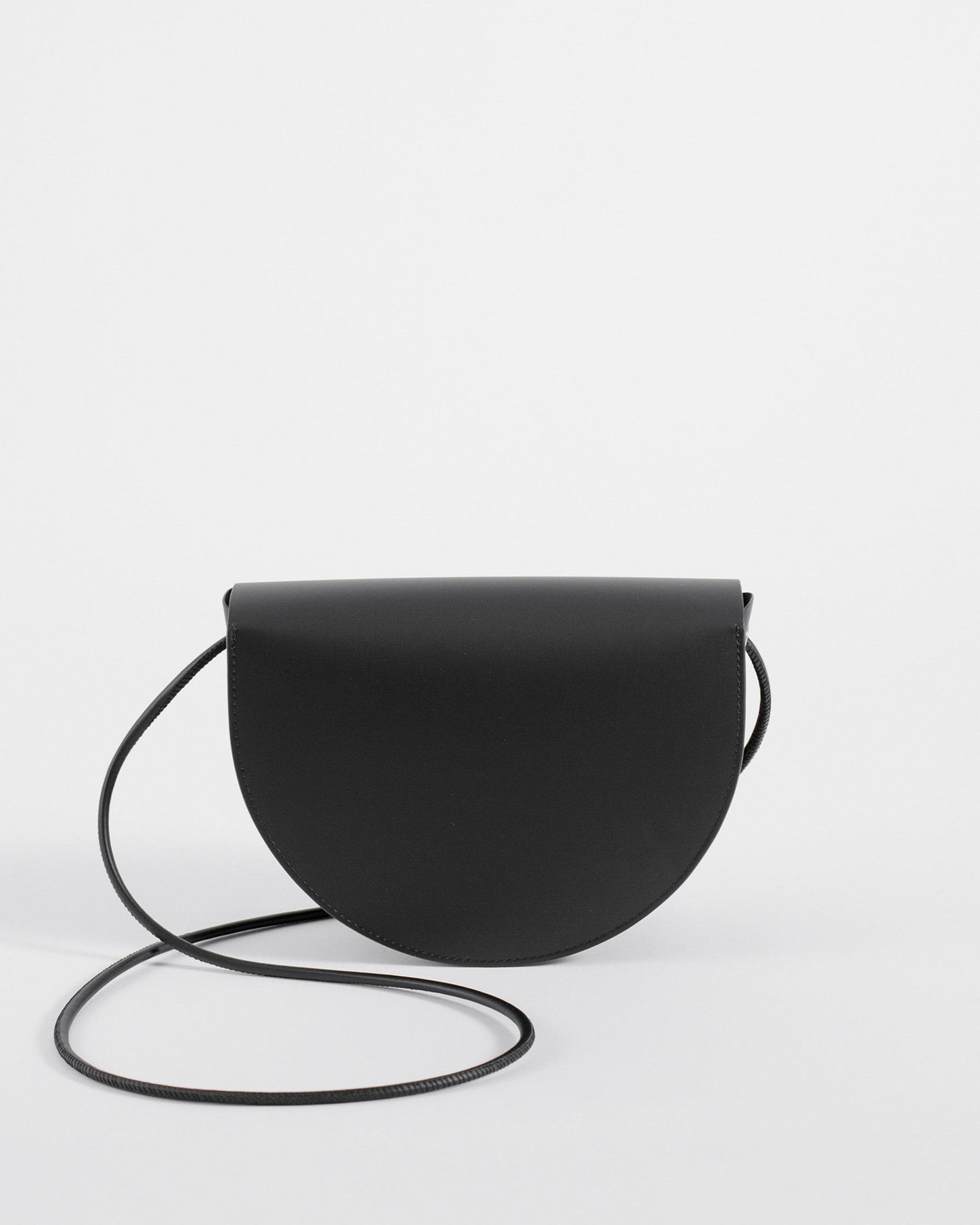 Sac à main noir à porter épaule ou main