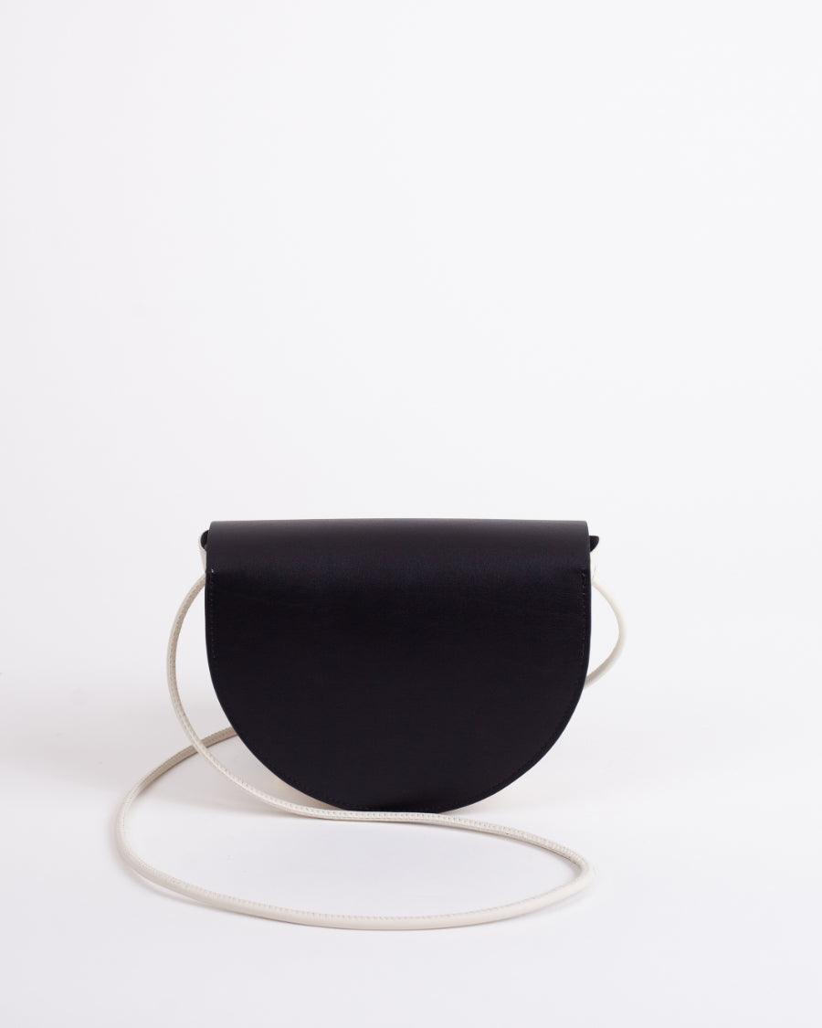 Sac à main noir à porter épaule ou main