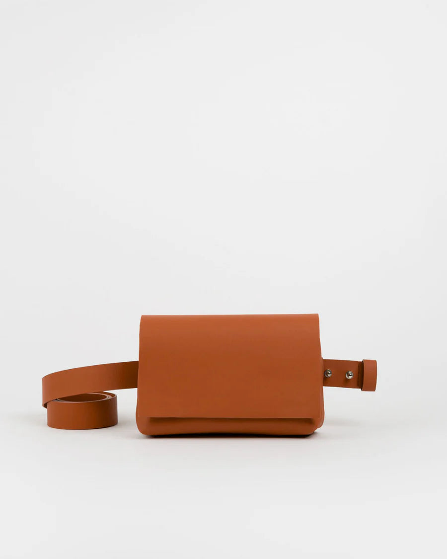 Sac Bandoulière Crème Multiposition Cuir Forme Banane Femme