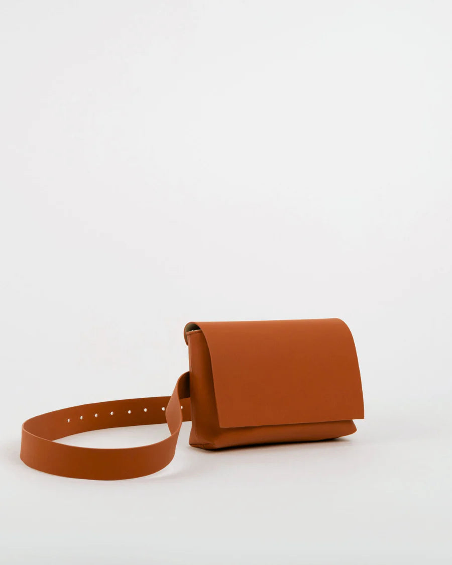 Sac Bandoulière Crème Multiposition Cuir Forme Banane Femme