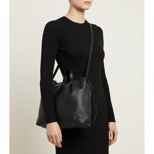 Sac ANGELINES Noir porté en bandoulière croisée, cuir végétal tanné – Bmassy