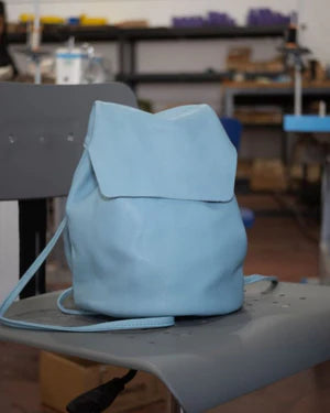 Mini Sac à Dos Cuir Bleu Clair IRENE — Artisanal Premium | Bmassy