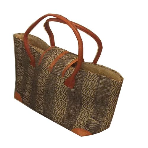 Sac cabas en raphia artisanal avec finitions cuir