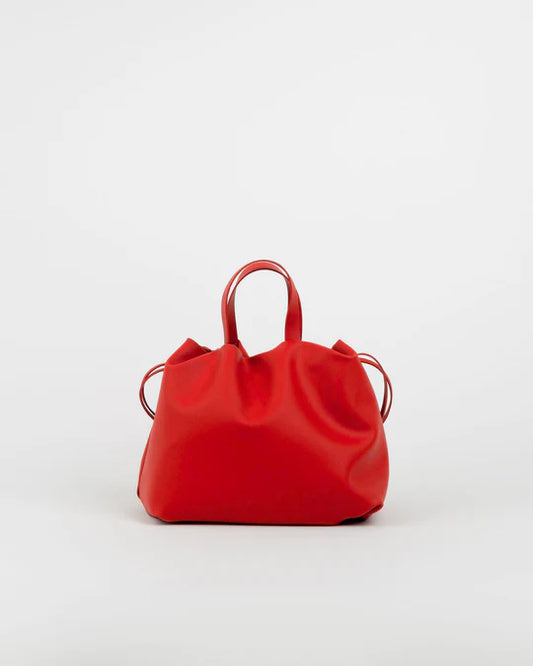 ANGELA Rouge – L'élégance intemporelle du cuir végétal artisanal, éthique et taille moyenne