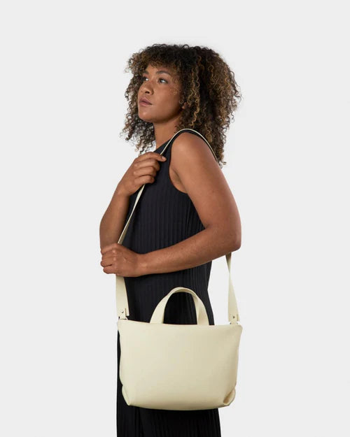 Fourre-tout blanc cuir végétal écoresponsable, look mode durable – Bmassy 