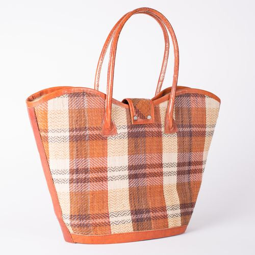 Sac à main en raphia – finition cuir coloré