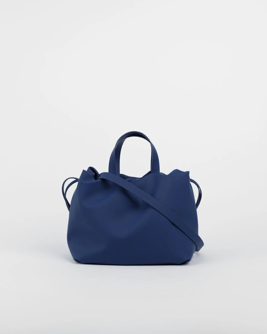 Sac à bosse ANGELA bleu cuir végétal artisanal éthique – Bmassy