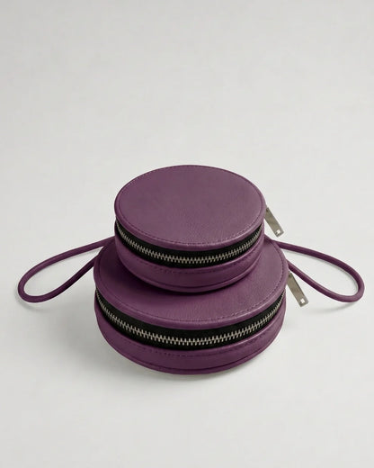 Sac à main compact en cuir Bordeaux, vue de profil - BMASSY