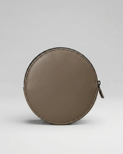Détail texture cuir véritable Gris, sac Almita Mini fait main - BMASSY