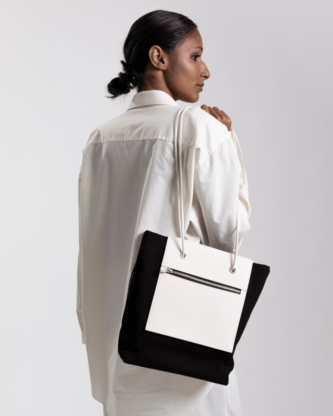 Sac à Main Réversible Blanc et Noir - Fourre-tout Artisanal Classique