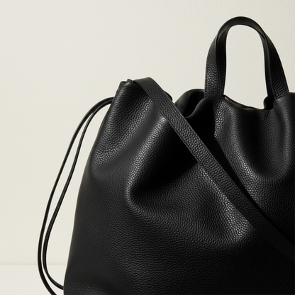 Détail relief grain cuir végétal Noir, sac ANGELINES – Bmassy