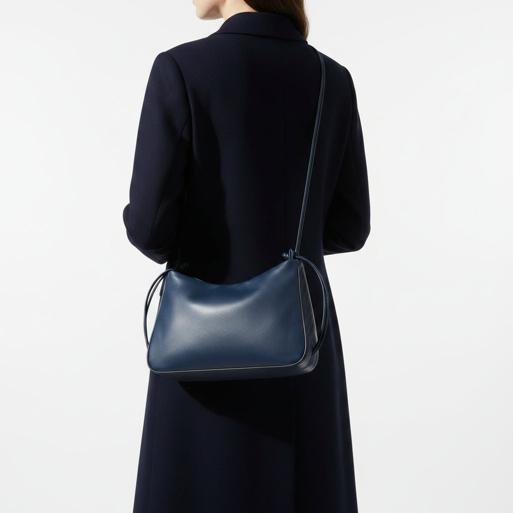 Sac bandoulière Loli bleu en cuir tanné végétal – vue dos – Bmassy
