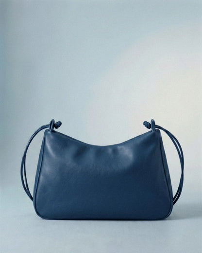 Sac bandoulière Loli bleu en cuir tanné végétal – vue face – Bmassy