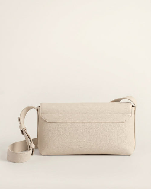 Sac baguette Fernanda blanc en cuir tanné végétal – vue dos – Bmassy
