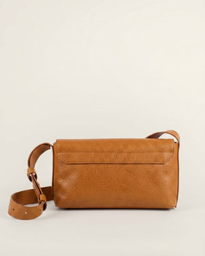 Sac baguette Fernanda jaune en cuir tanné végétal – vue latérale – Bmassy