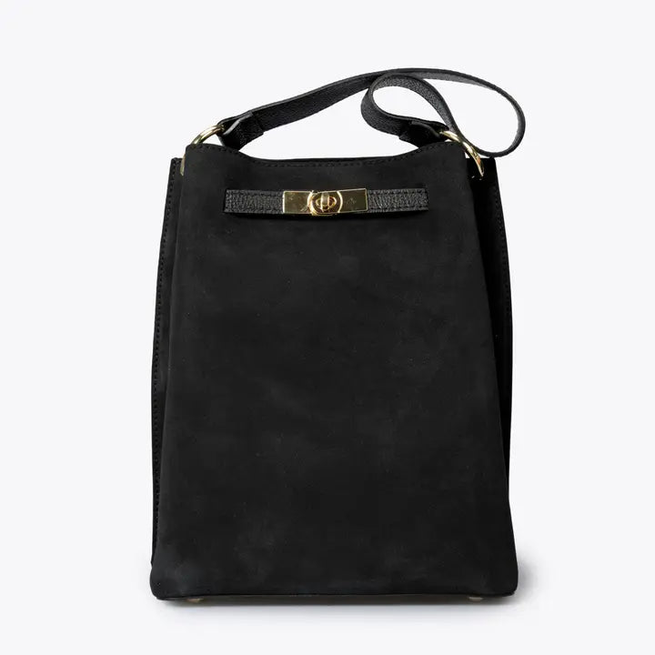 Sac rectangulaire en cuir velours noir, vue de face avec fermoir doré