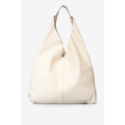 Sac shopper en cuir blanc, à la forme souple et avec anse intégrée, vu de face sur fond blanc