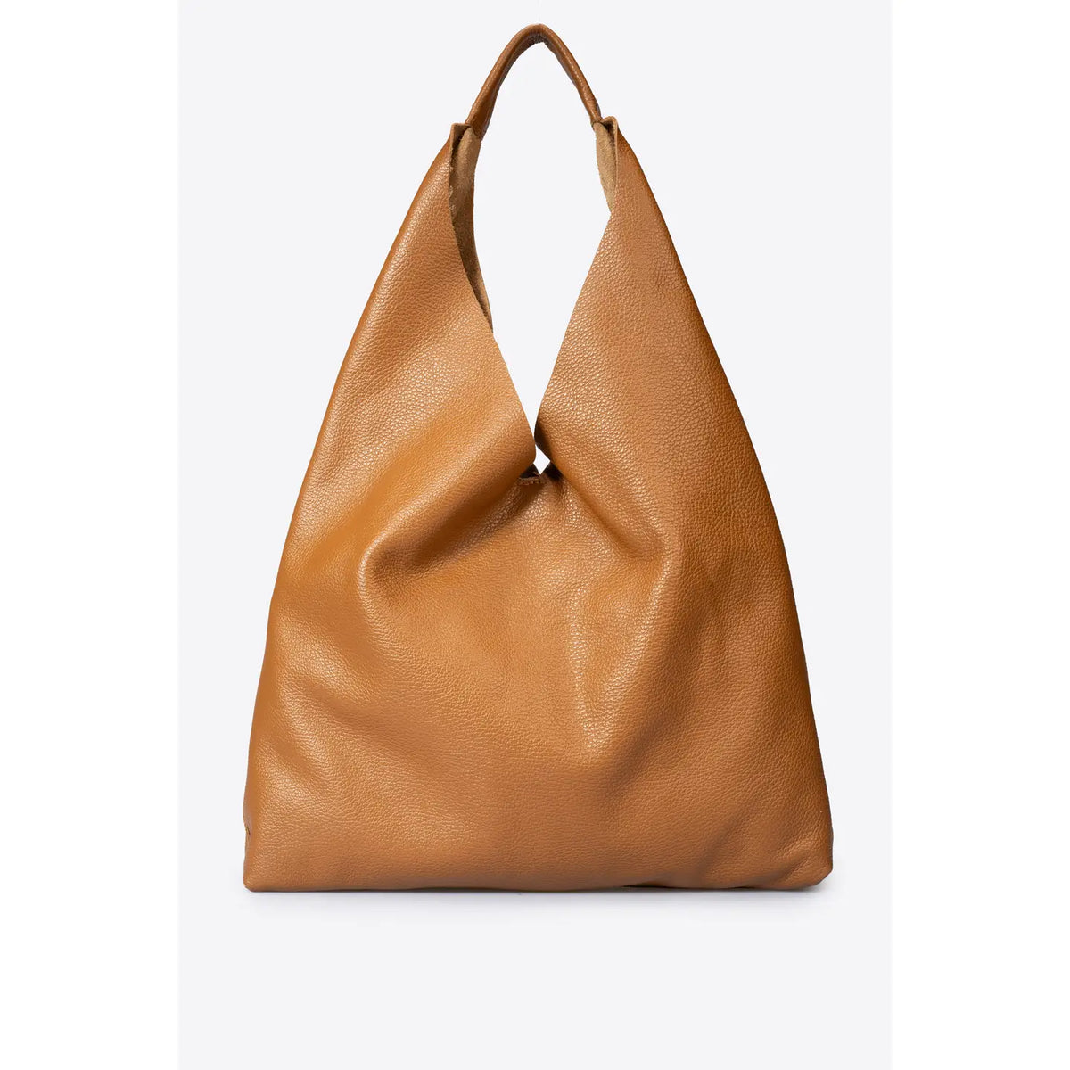 Sac shopper en cuir grainé camel, à la forme souple et avec anse intégrée, vu de face