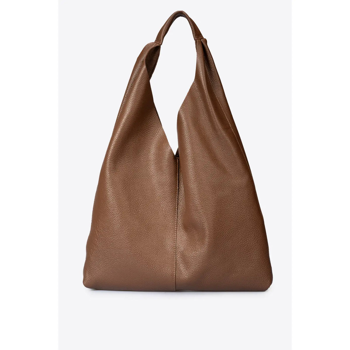 Sac shopper en cuir grainé marron, à la forme souple et avec anse intégrée, vu de face