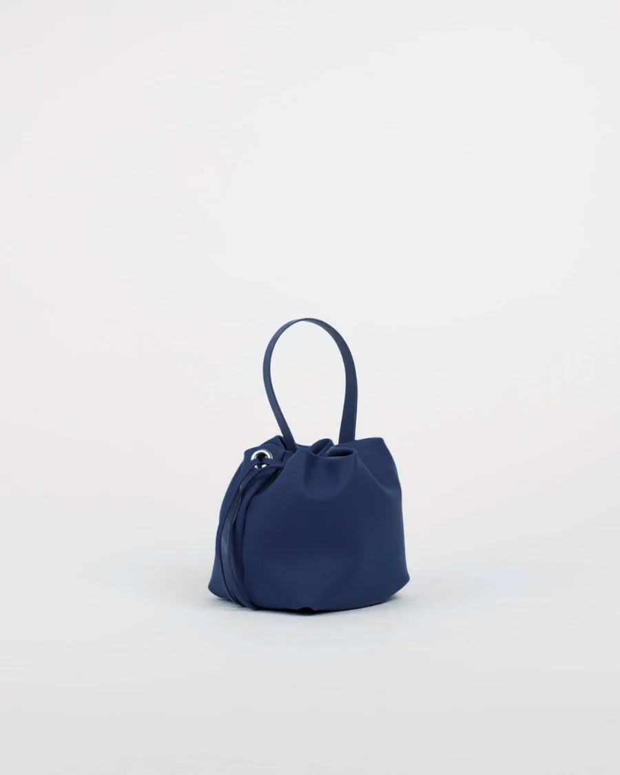 Sac à main Angelita bleu marine en cuir tanné végétal – Bmassy