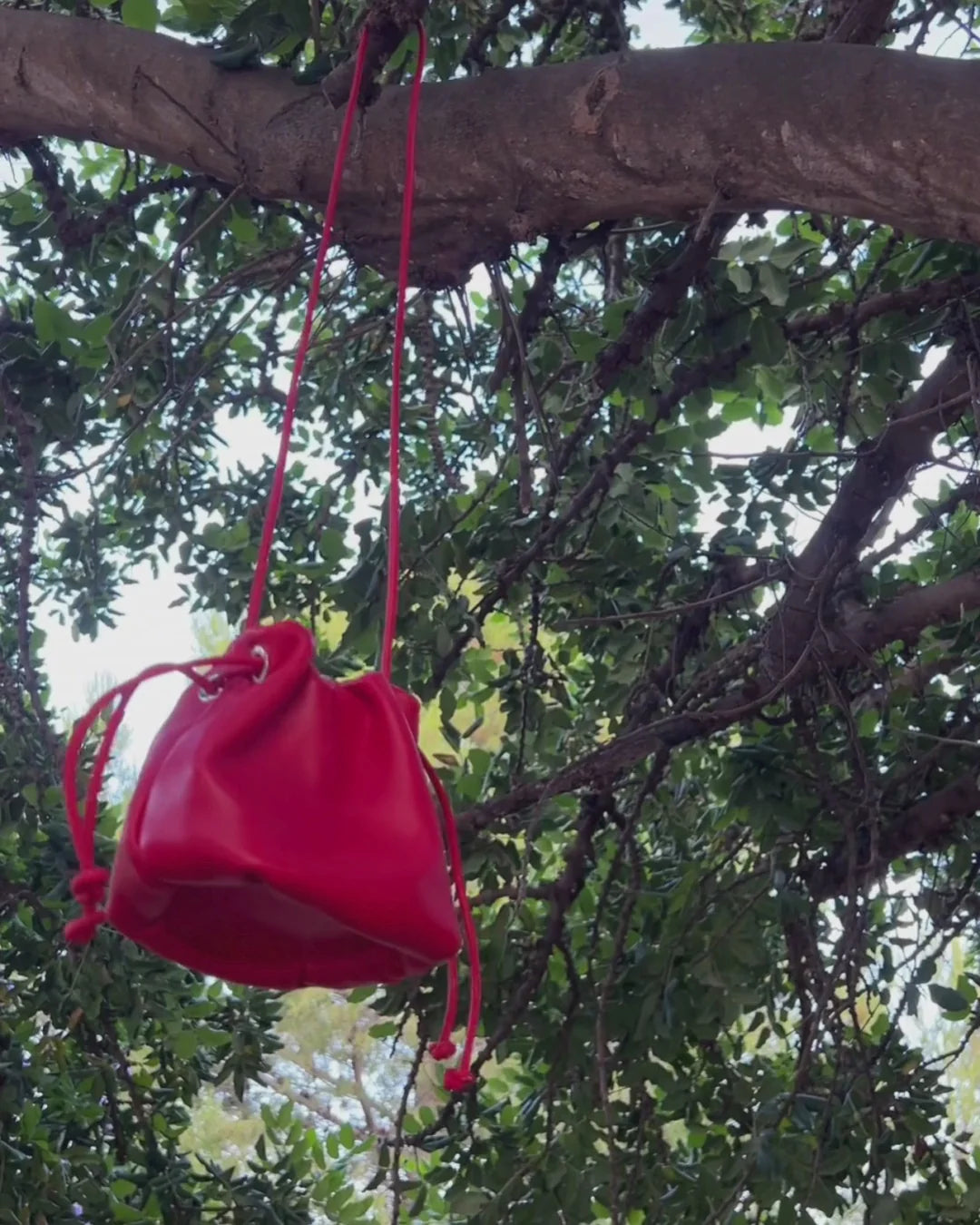 Sac Angelita rouge en cuir bovin végétal fait main – Bmassy 