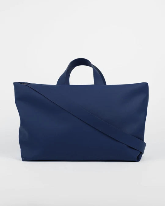 Sac à main bleu écoresponsable en peau végétale - Maroquinerie artisanale durable