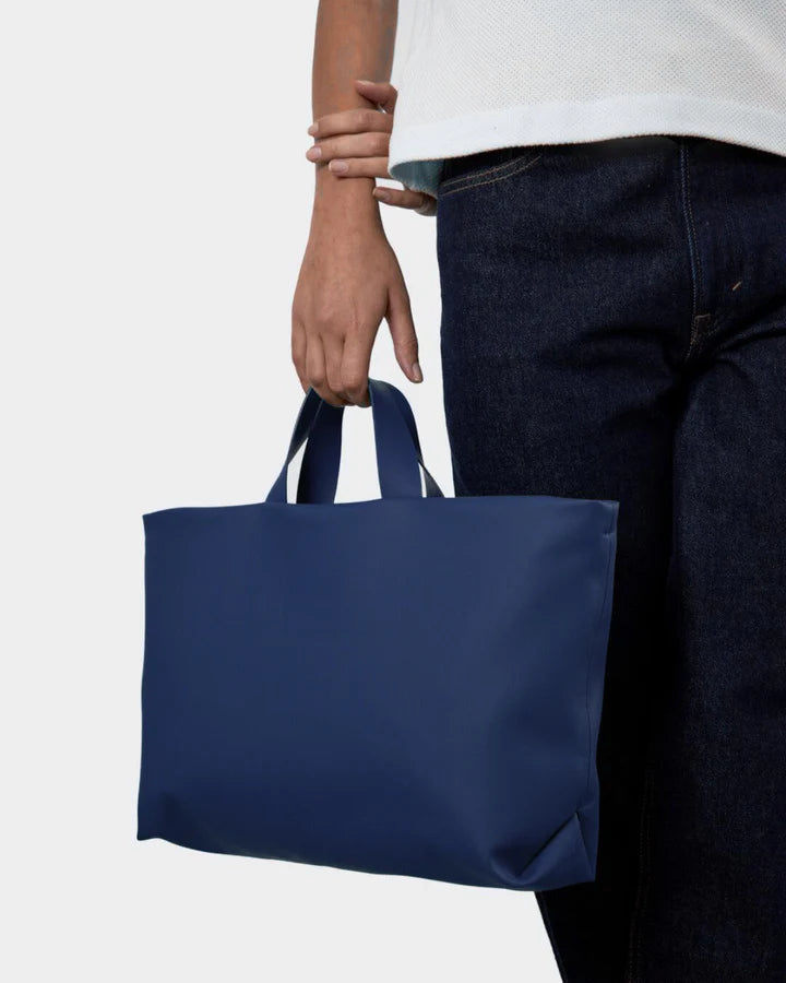 Sac à main bandoulière écoresponsable bleu – maroquinerie artisanale végétale Bmassy