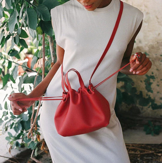 Sac bandoulière cuir végétal rouge femme ANGELINES – vue profil – Bmassy